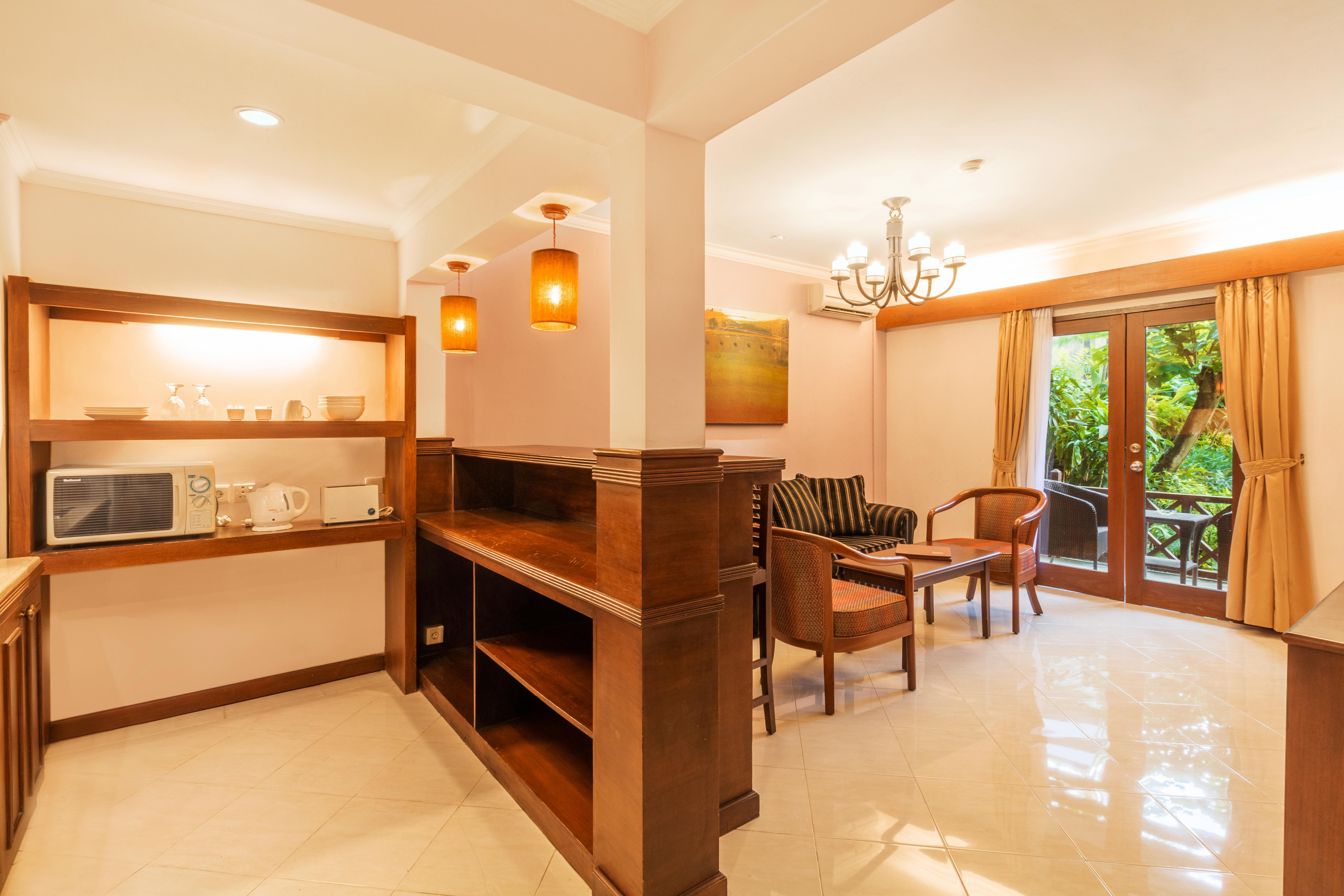 Risata Bali & Hotel 4*