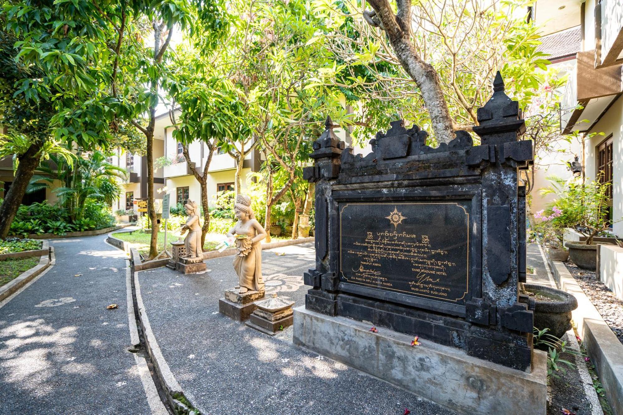 Hotel Risata Bali &